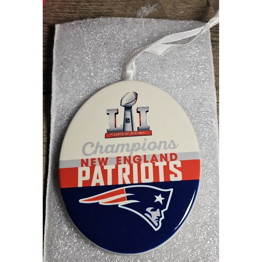 Hallmark Keepsake Ornament New England Patriots Super Bowl LI Champions 2017 NWT